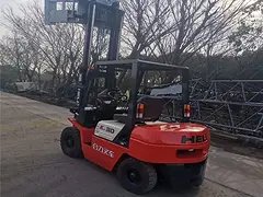 二手1.5吨燃油叉车   清仓处理 价格优惠