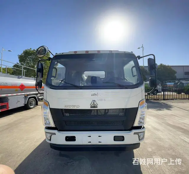 重汽豪沃7吨油罐车  新款上市 心动不如行动 - 图片 1