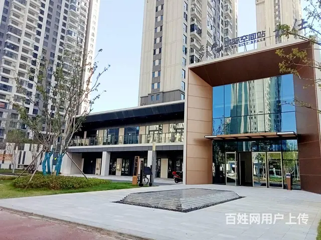 （老板本人）（好消息）高档小区出入口临街门面房东出租5646 - 图片 1
