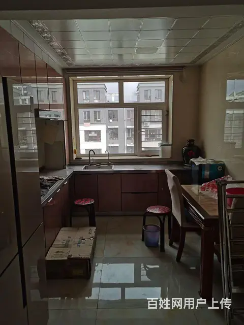 十九中附近，腾飞一期B区五楼，家电家具齐全，年租10000 - 图片 2