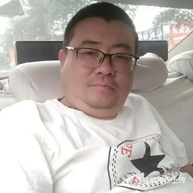 携一人手到白头！ - 图片 1