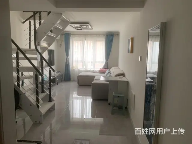 全新装修，复式 - 图片 1