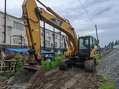 卖07年 后一批卡特320C