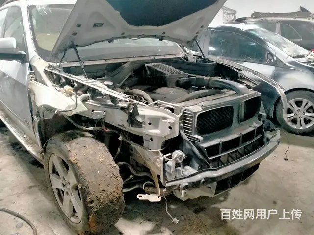 沈阳保通汽车钣金喷漆美容装饰 - 图片 1