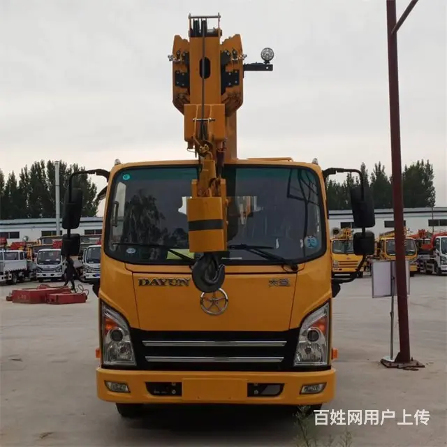 重汽豪沃6吨随车吊 国六排放 多功能汽车吊 - 图片 1