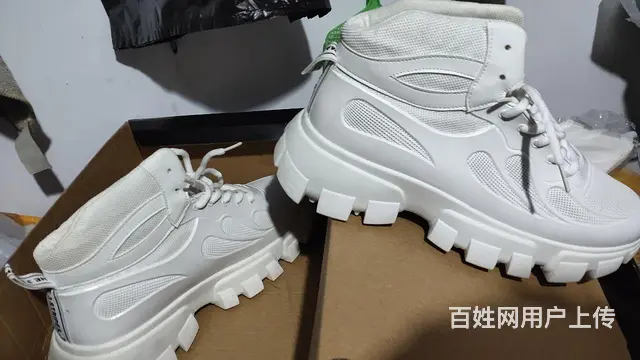 棕色43白色44，两双成色都不错，白色几乎全新 - 图片 3