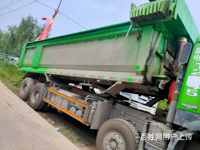 出售19年8.6米豪沃自卸车  380马力前四后八 - 图片 6