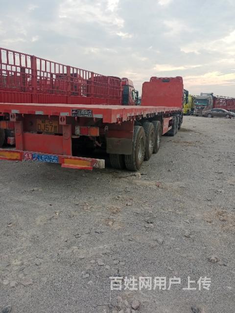 解放j6p半挂车 13米平板挂 国五首付8万原版车