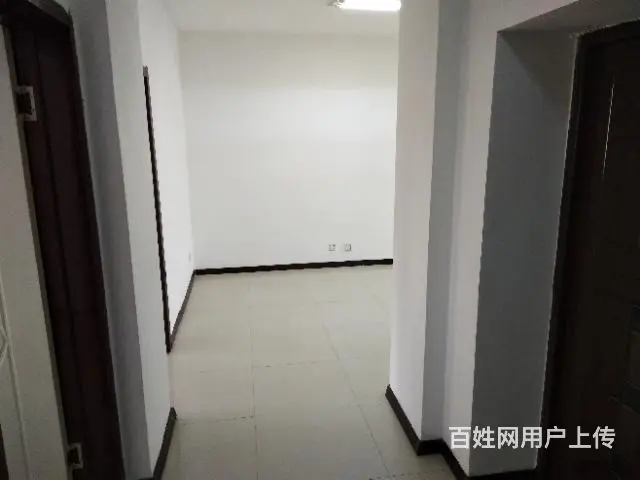 高湾转盘，低价出售房屋 - 图片 2