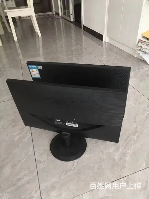家里三台22寸冠捷AOC电脑液晶显示器 - 图片 2
