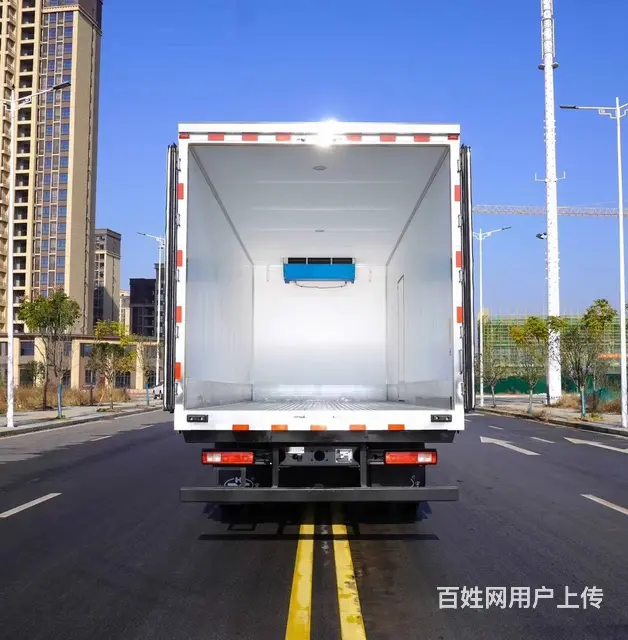 上汽红岩6.8米冷藏车多少钱 厂家包上牌可定制分期 - 图片 4