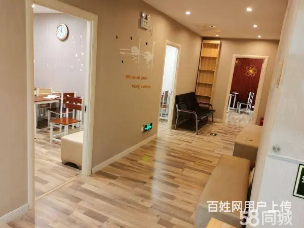 急转！信阳市浉河区天润广场320平一飞教育 - 图片 1