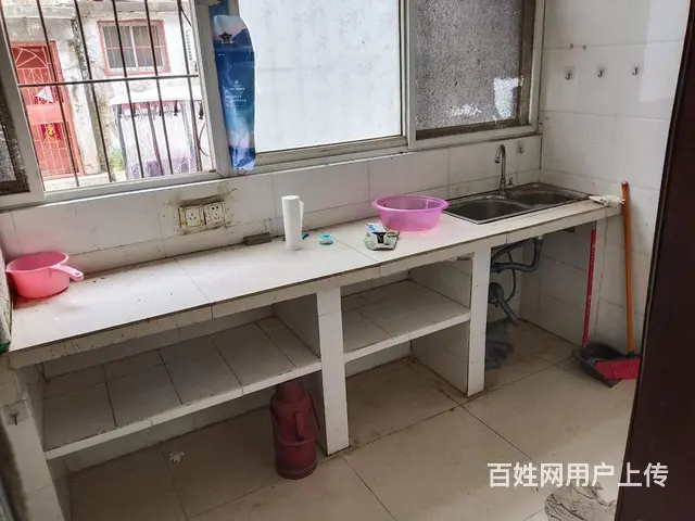 一楼一楼带院干净整洁简单的设施齐全拎包入住 - 图片 2