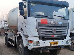 国四搅拌车，车况精品