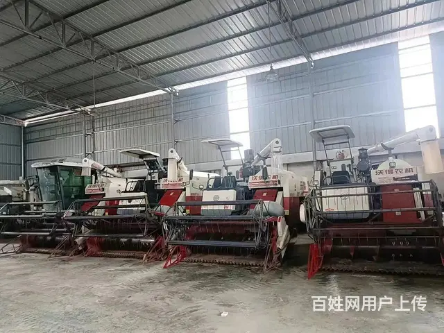 出售二手沃得收割机  125马力 - 图片 1