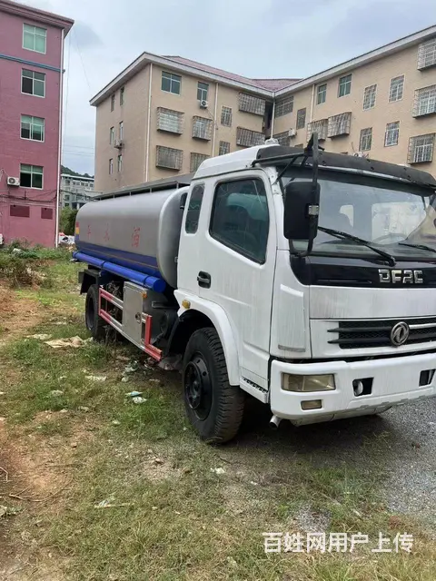 10吨二手油罐车 - 图片 2