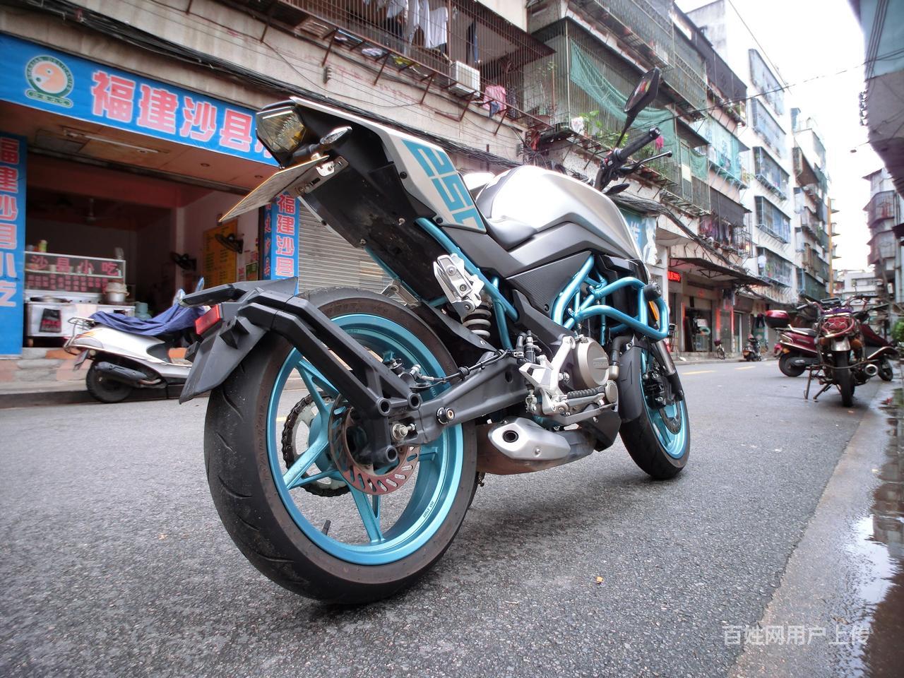 出售新到货2019年春风nkcf250a街车