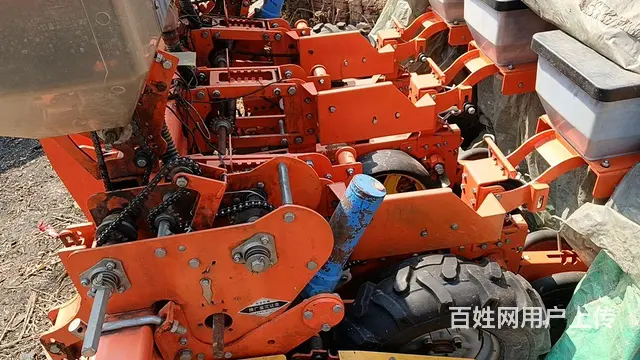 出售三笼背附式免耕机 - 图片 2