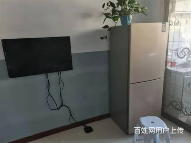 八里堡万商国际5楼70平2室1厅，包物业，精装修，床，冰箱， - 图片 5