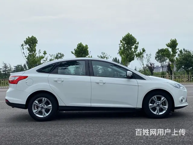 福特 福克斯 2012款 福克斯-两厢 1.6 双离合 风尚 - 图片 4