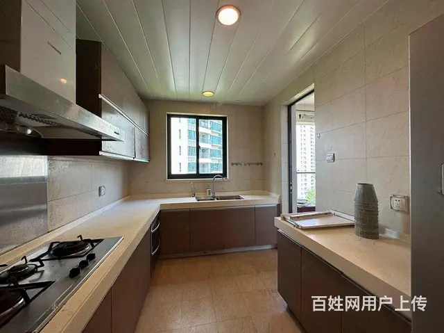 南湾 华发世纪场 两梯两户 四房卫 精装 港珠澳大桥入口旁 - 图片 1