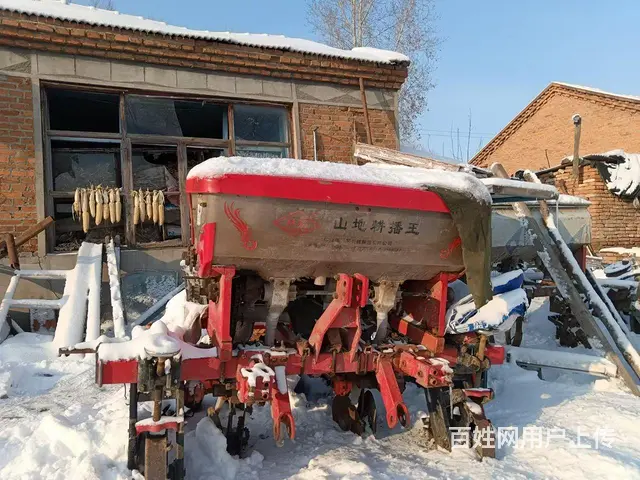 出售玉米黄豆两用播种机 - 图片 1