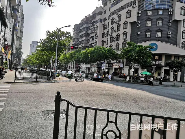 万象城旁边 旺铺  人流量大 适合饮品奶茶美甲服装等 - 图片 1