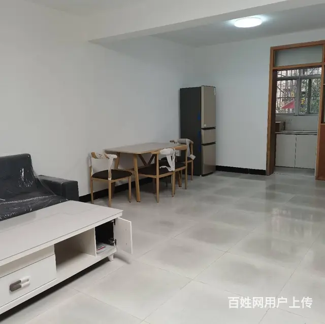 群力小区，两室精装修，干净整洁，交通便利，温馨舒适拎包即住 - 图片 6