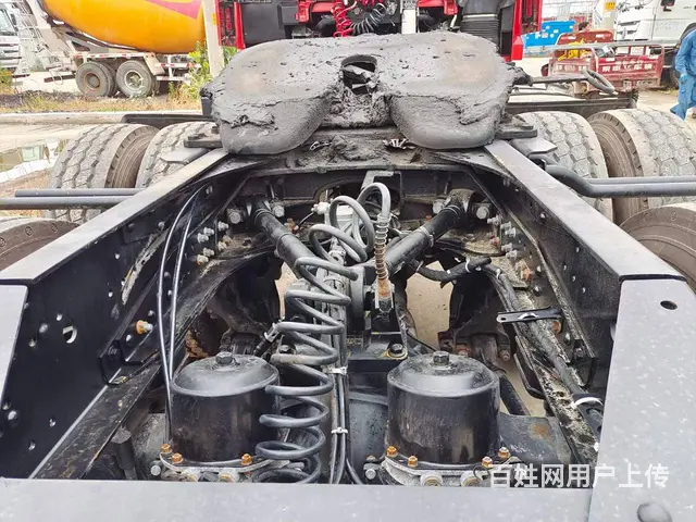 二手德龙牵引车 550马力 国五牵引车 双驱轻体 - 图片 7