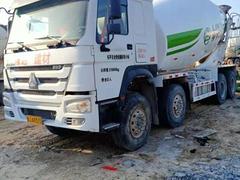 常年收售二手车，现有豪沃搅拌车，国五大20方