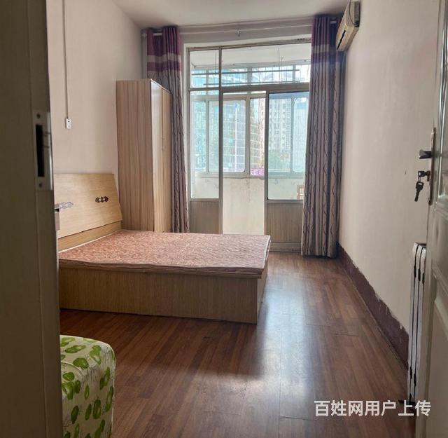 二楼 南大街毓璜顶 振华商厦 阳光一百附近 两室家电齐全的图片
