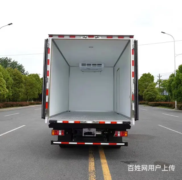 重汽豪沃小金牛4.2米冷藏车 C照可开全国送可分期 - 图片 6