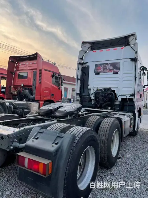 20年二手汕德卡牵引车 440马力 国五 双驱轻体 - 图片 4