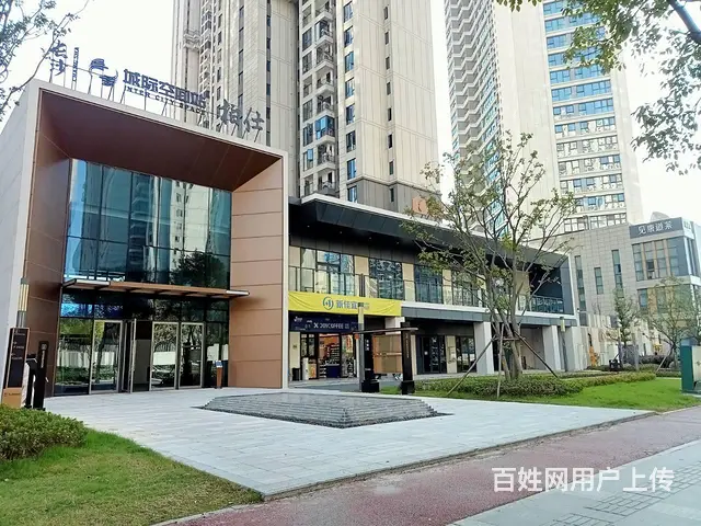 （老板本人）（好消息）高档小区出入口临街门面房东出租5646 - 图片 5