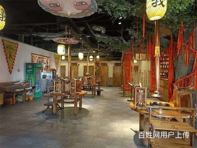 【同城搜铺网免费找店】  红山东路400平餐馆转让【可带品牌 - 图片 1