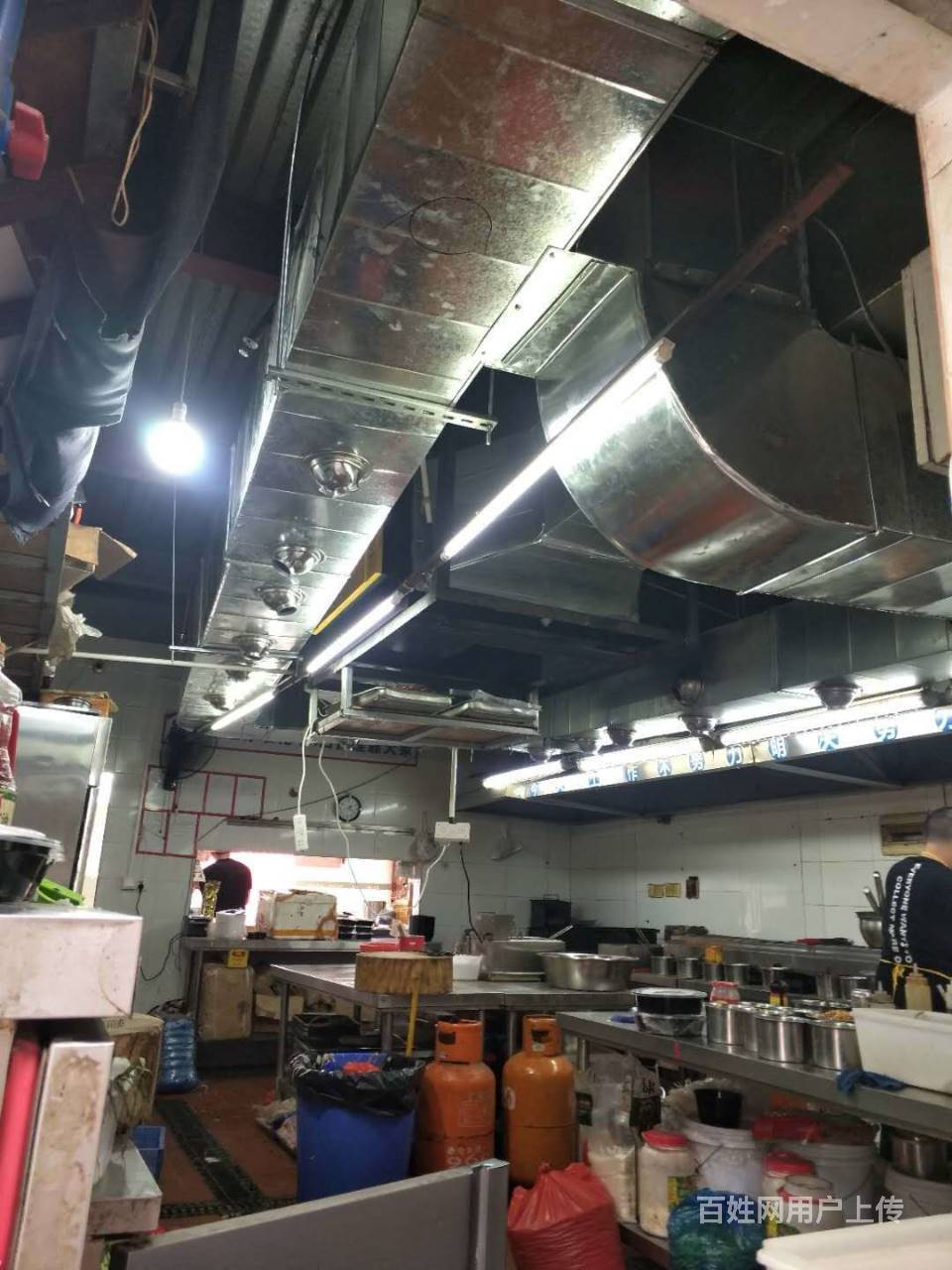 海珠区烧烤店抽油烟风机安装环保油烟机净化器安装