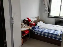 体育馆附近4层两居室28万出售