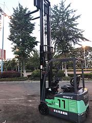 个人丰田1.3吨电动叉车，电动二手叉车便宜转