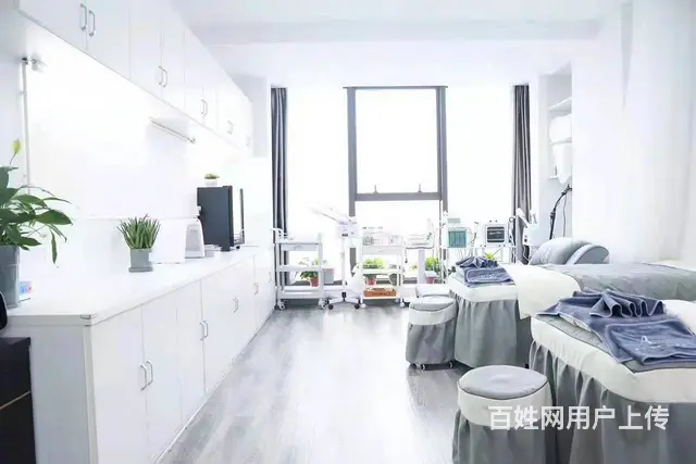 【搞定了！】商家必争之地 店内精装修 位置优越  随时看店 - 图片 1