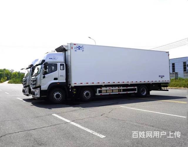 福田欧曼行星小三轴9.6米高顶双卧 厂家直销可定制的图片