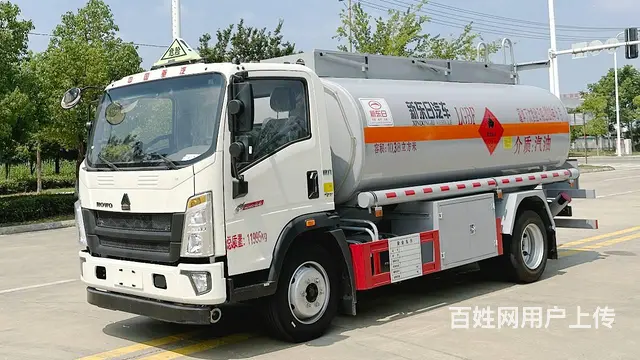 前年清库重汽豪沃十吨油罐车 手续齐全 价格优惠多 - 图片 1