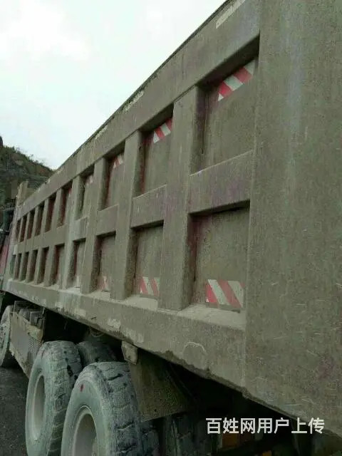 多台霸龙工程车 - 图片 1