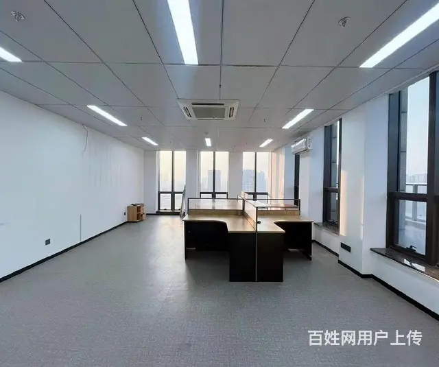 地铁口招人方便 800方顶楼整层带双露台 高利用率 实图呈现 - 图片 5