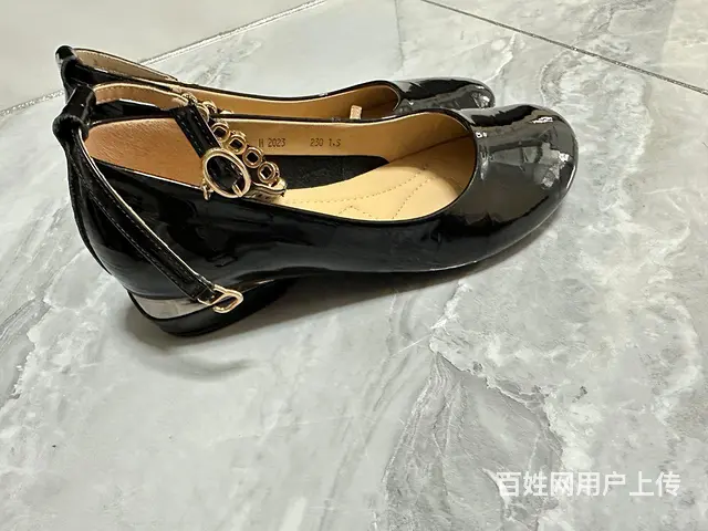 时尚女鞋 - 图片 1
