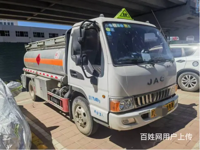 二手19年江淮5吨油罐车加油车带加油机价格便宜 - 图片 1