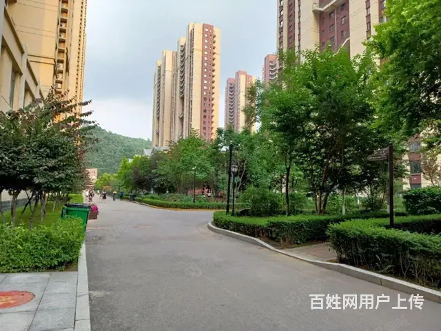地工路鑫城广场抹账房98平 - 图片 8