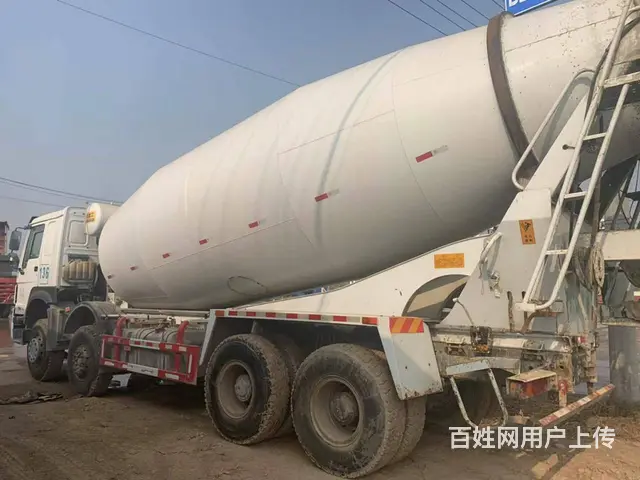 出售二手豪沃搅拌车 国五唐鸿上装前四后八380马力 - 图片 4