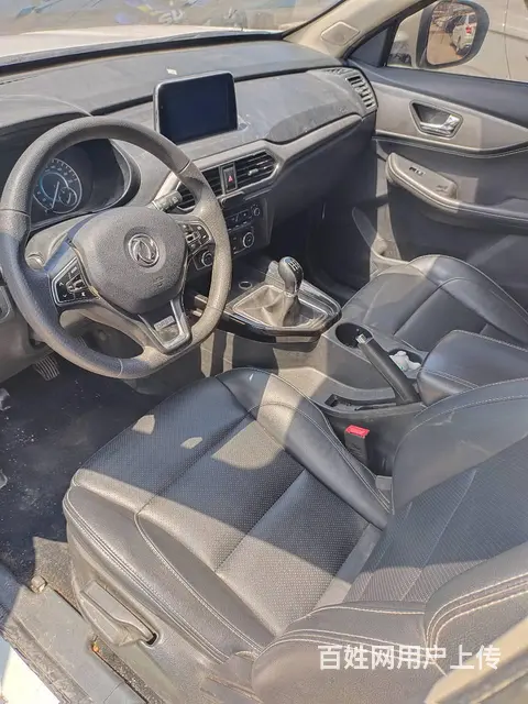 风光 2019款 风光S560 1.5T 手动 都市型7座 - 图片 3