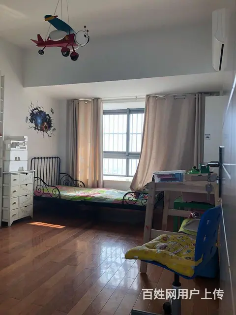 学区，顶楼复式有花园，两个产权车库 - 图片 1