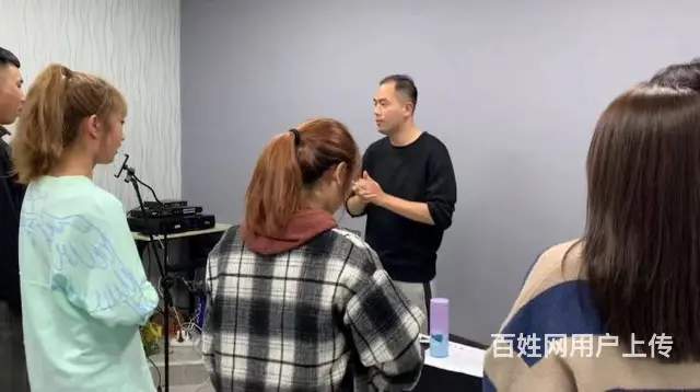 华翎职业歌手培训学校 全国招生包住宿 推荐就业 - 图片 1